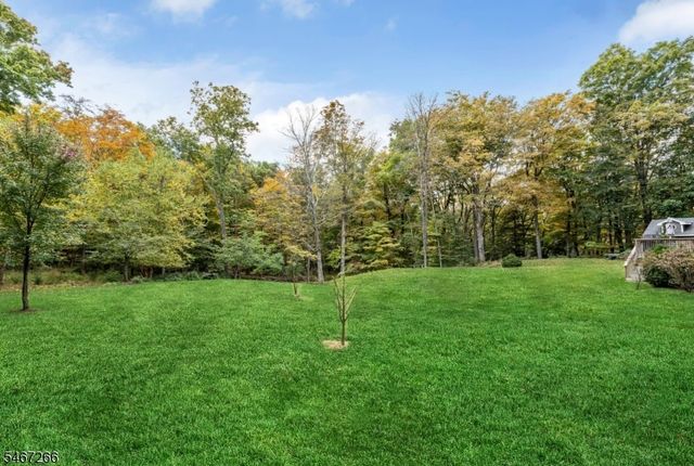 39 Red Mine Rd, Wanaque Boro, NJ 07465