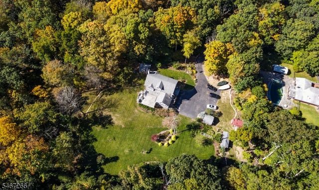 39 Red Mine Rd, Wanaque Boro, NJ 07465