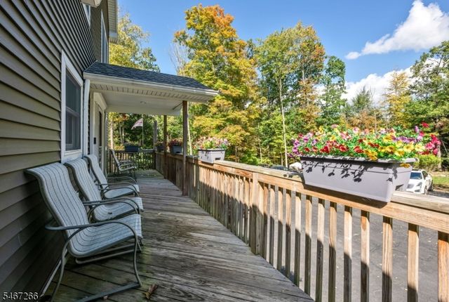 39 Red Mine Rd, Wanaque Boro, NJ 07465