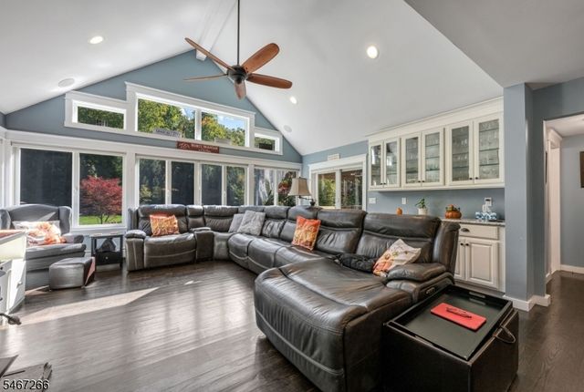 39 Red Mine Rd, Wanaque Boro, NJ 07465