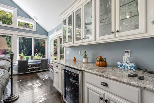 39 Red Mine Rd, Wanaque Boro, NJ 07465