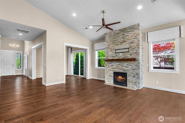 3732 Eagledale Court NW, Olympia, WA 98513
