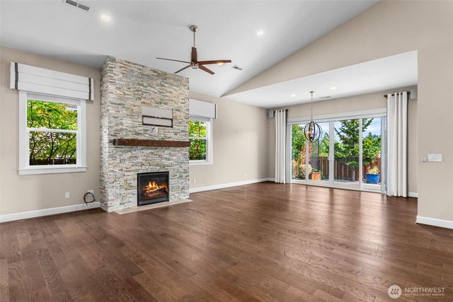 3732 Eagledale Court NW, Olympia, WA 98513