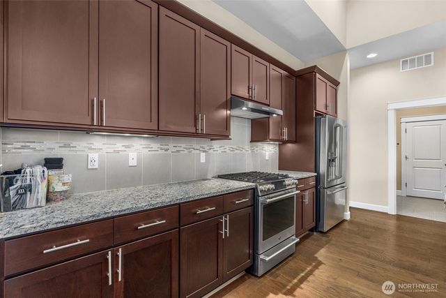 3732 Eagledale Court NW, Olympia, WA 98513