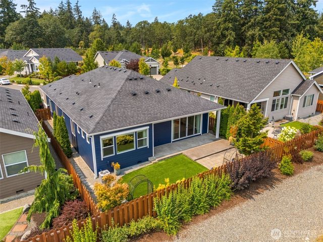 3732 Eagledale Court NW, Olympia, WA 98513