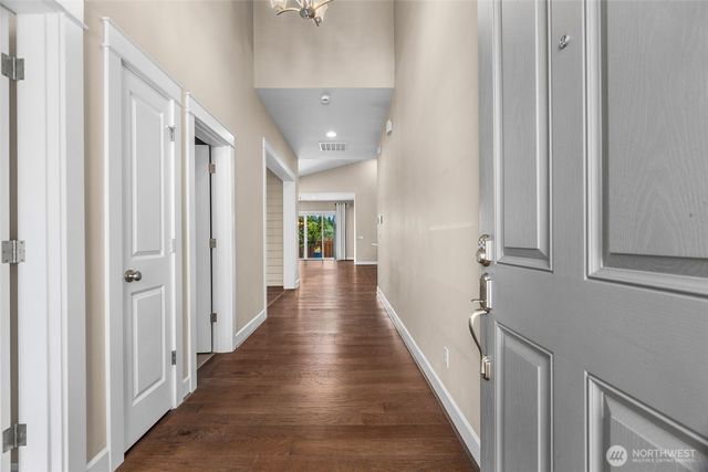 3732 Eagledale Court NW, Olympia, WA 98513