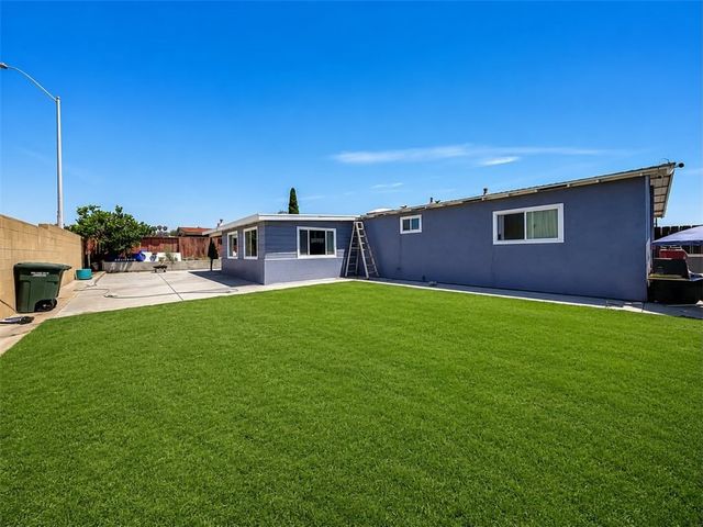 910 Saint George Court, Spring Valley, CA 91977