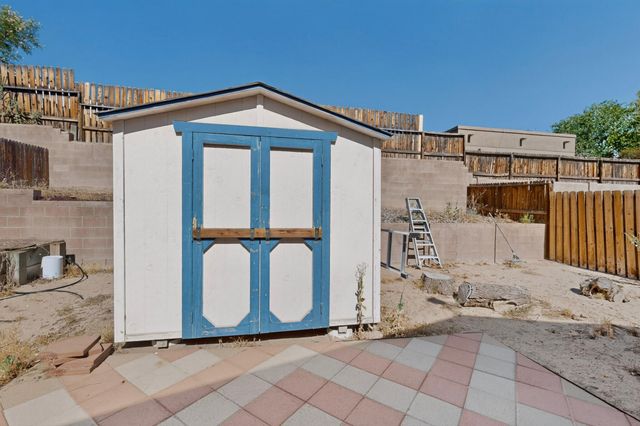 1617 Debra Place NE, Rio Rancho, NM 87144