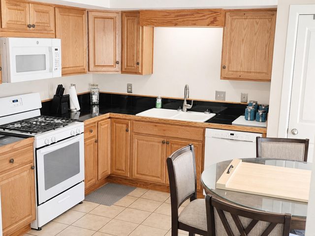 1617 Debra Place NE, Rio Rancho, NM 87144