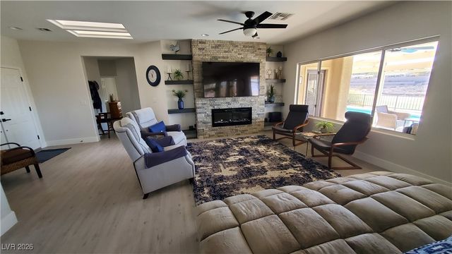 2106 Dipinto Avenue, Henderson, NV 89052