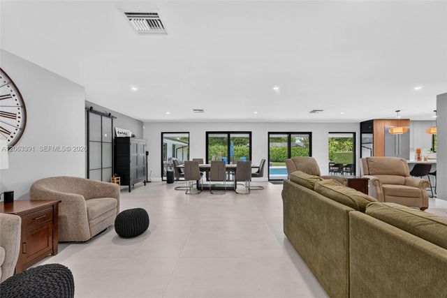 17701 SW 87th Ave, Palmetto Bay, FL 33157