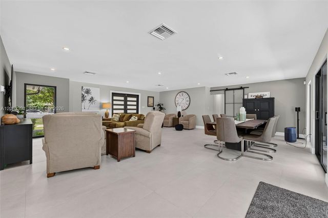 17701 SW 87th Ave, Palmetto Bay, FL 33157