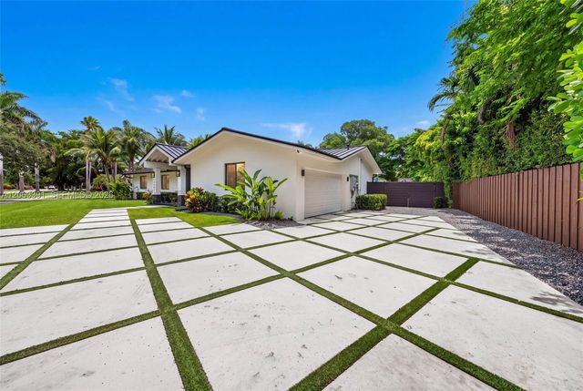 17701 SW 87th Ave, Palmetto Bay, FL 33157