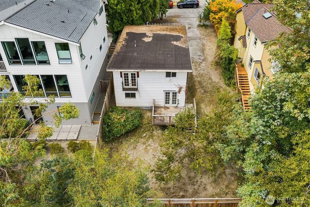 440 26th Avenue E, Seattle, WA 98112