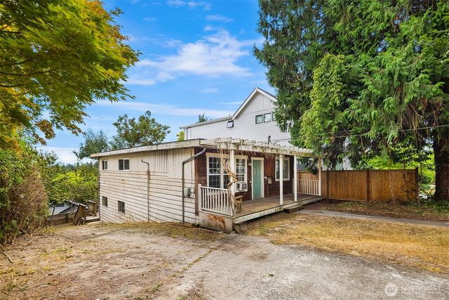440 26th Avenue E, Seattle, WA 98112