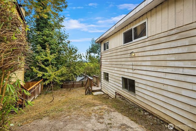 440 26th Avenue E, Seattle, WA 98112