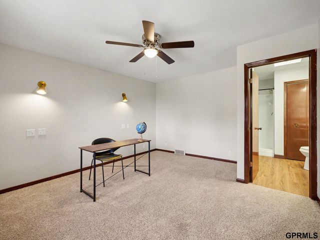 4511 N 64th Street, Omaha, NE 68104
