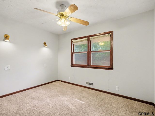 4511 N 64th Street, Omaha, NE 68104