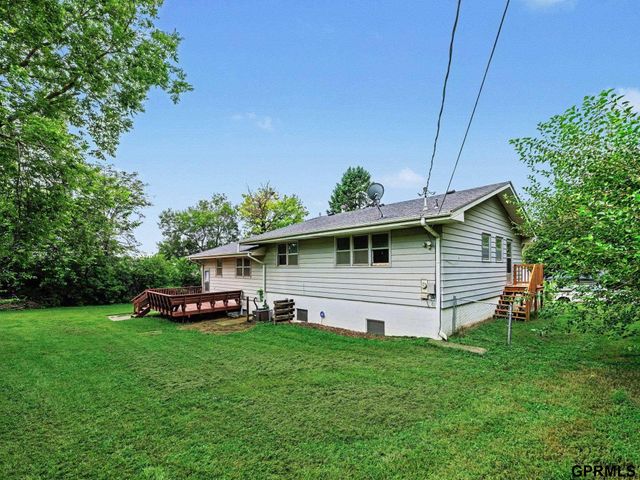 4511 N 64th Street, Omaha, NE 68104