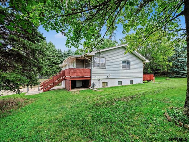 4511 N 64th Street, Omaha, NE 68104