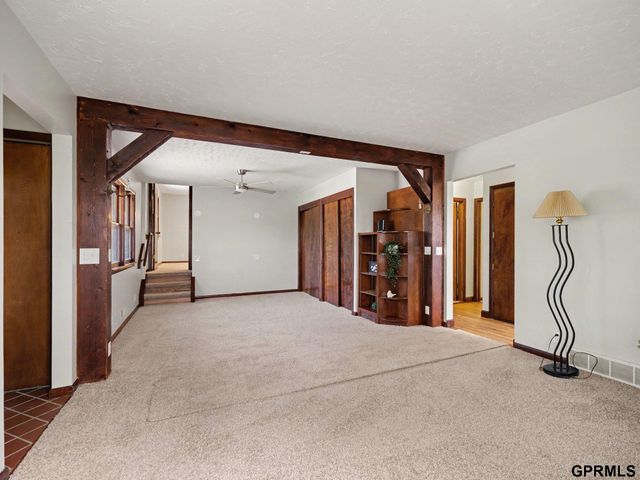 4511 N 64th Street, Omaha, NE 68104
