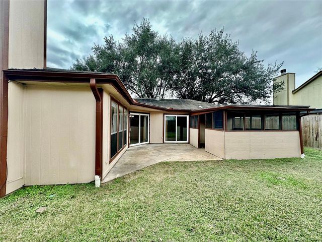 8514 Fawn Terrace Drive, Houston, TX 77071