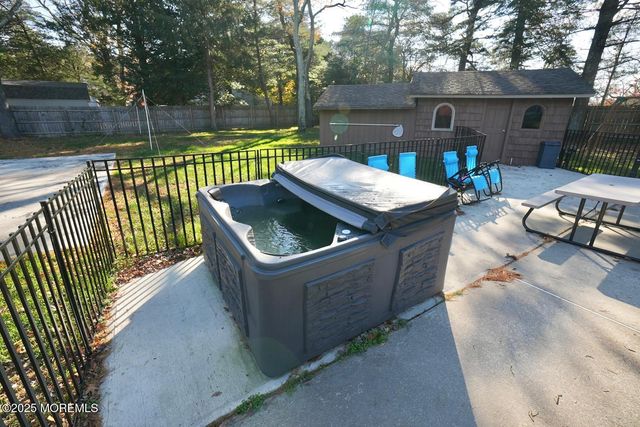 149 Dugan Lane, Toms River, NJ 08753