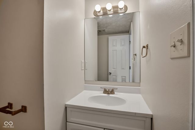 3338 Montgomery Drive, Indianapolis, IN 46227