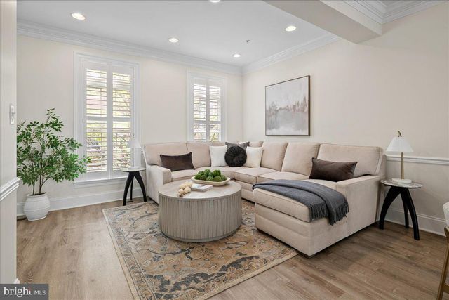 455 N GEORGE MASON DR, Arlington, VA 22203