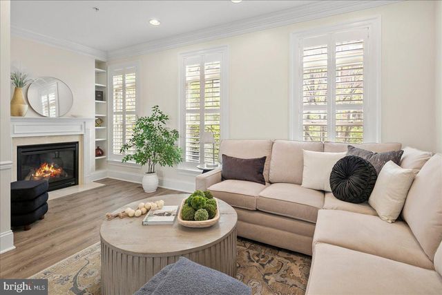 455 N GEORGE MASON DR, Arlington, VA 22203