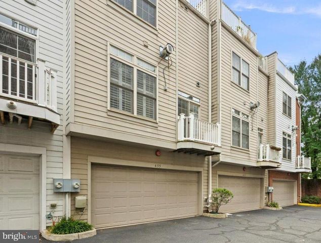 455 N GEORGE MASON DR, Arlington, VA 22203