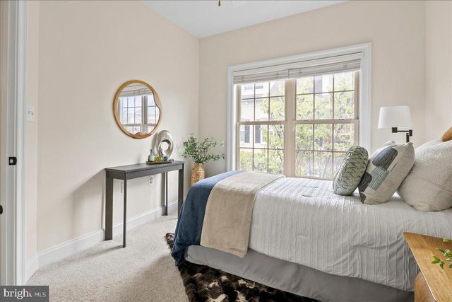 455 N GEORGE MASON DR, Arlington, VA 22203