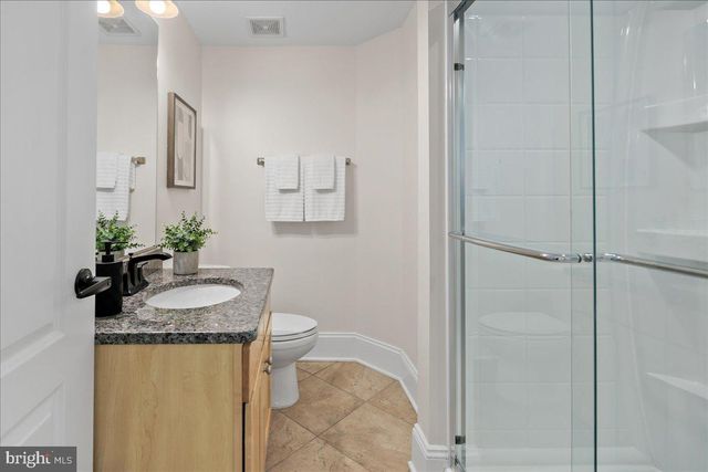 455 N GEORGE MASON DR, Arlington, VA 22203