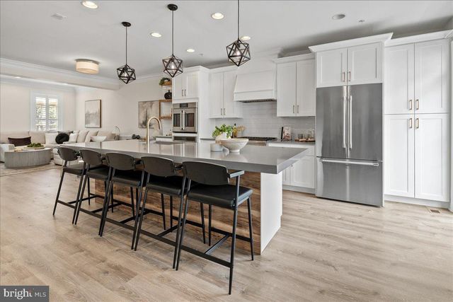 455 N GEORGE MASON DR, Arlington, VA 22203