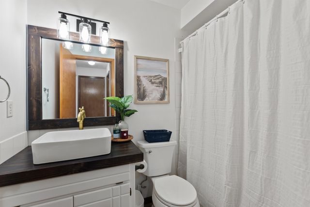 4712 E Winfield Ct, Mead, WA 99021