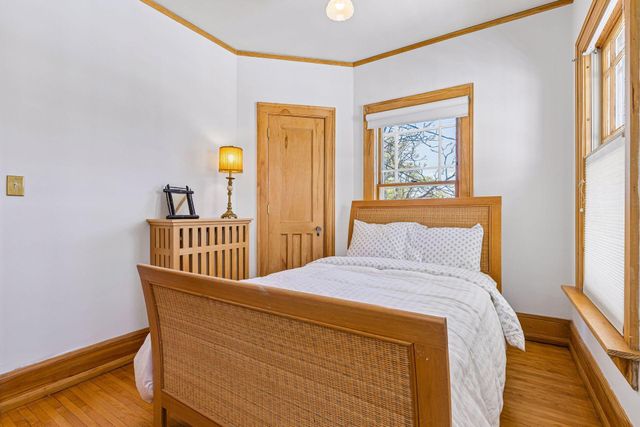 2304 Lake Place, Minneapolis, MN 55405