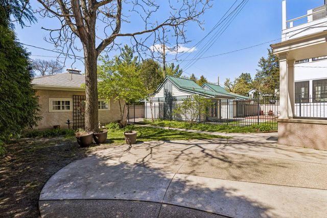 2304 Lake Place, Minneapolis, MN 55405