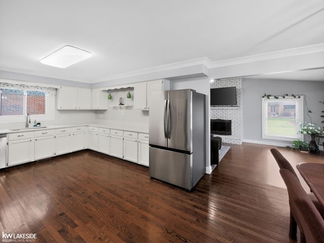 46027 Tally Ho Drive, Macomb, MI 48044
