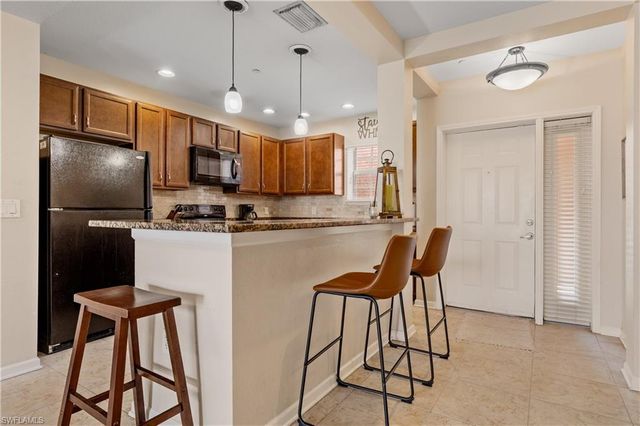 10035 Via Colomba CIR # 102, Fort Myers, FL 33966