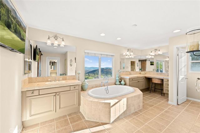 26859 Orchid Tree Avenue, Murrieta, CA 92562