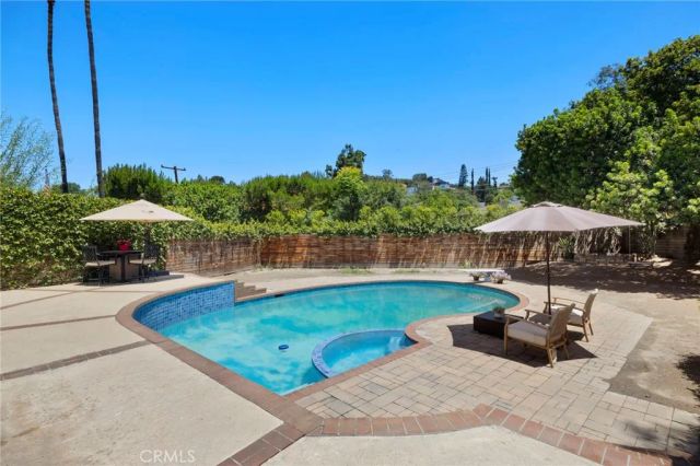 19242 Barrett Lane, North Tustin, CA 92705