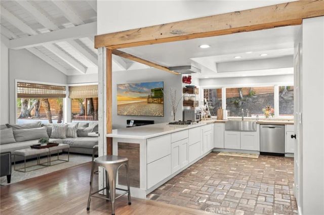 19242 Barrett Lane, North Tustin, CA 92705