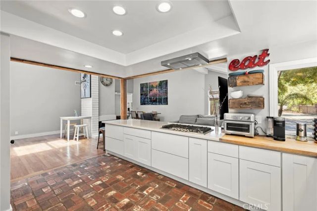 19242 Barrett Lane, North Tustin, CA 92705
