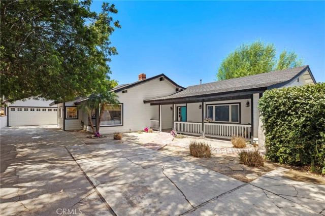 19242 Barrett Lane, North Tustin, CA 92705