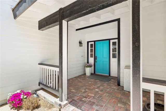 19242 Barrett Lane, North Tustin, CA 92705
