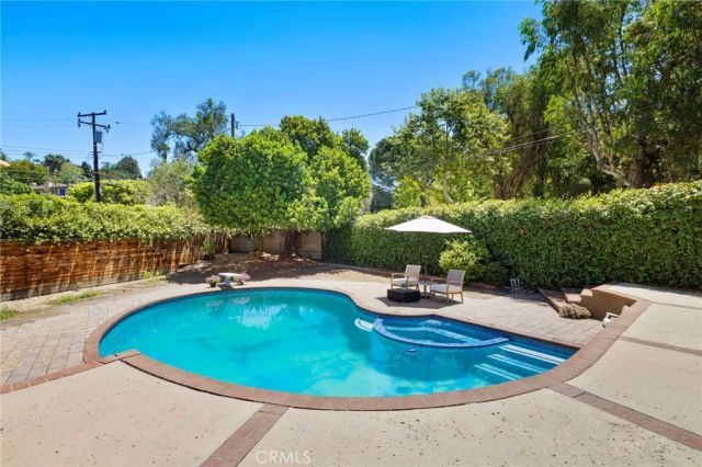 19242 Barrett Lane, North Tustin, CA 92705
