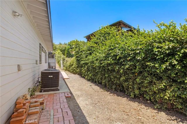 19242 Barrett Lane, North Tustin, CA 92705