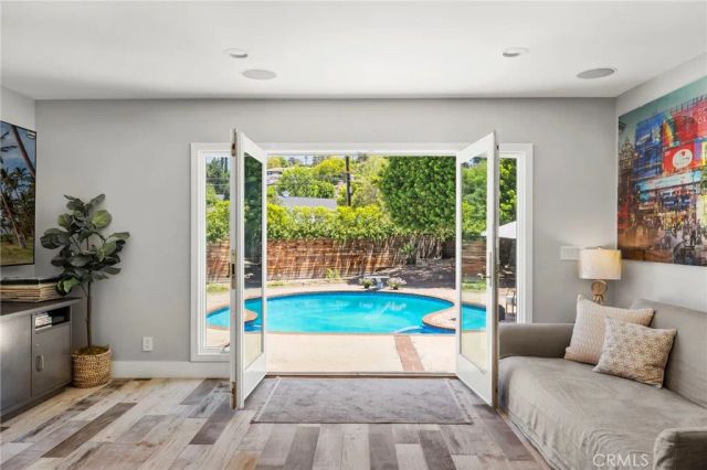 19242 Barrett Lane, North Tustin, CA 92705