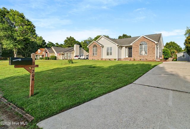 204 Bramble Court, Castle Hayne, NC 28429