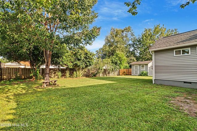 204 Bramble Court, Castle Hayne, NC 28429